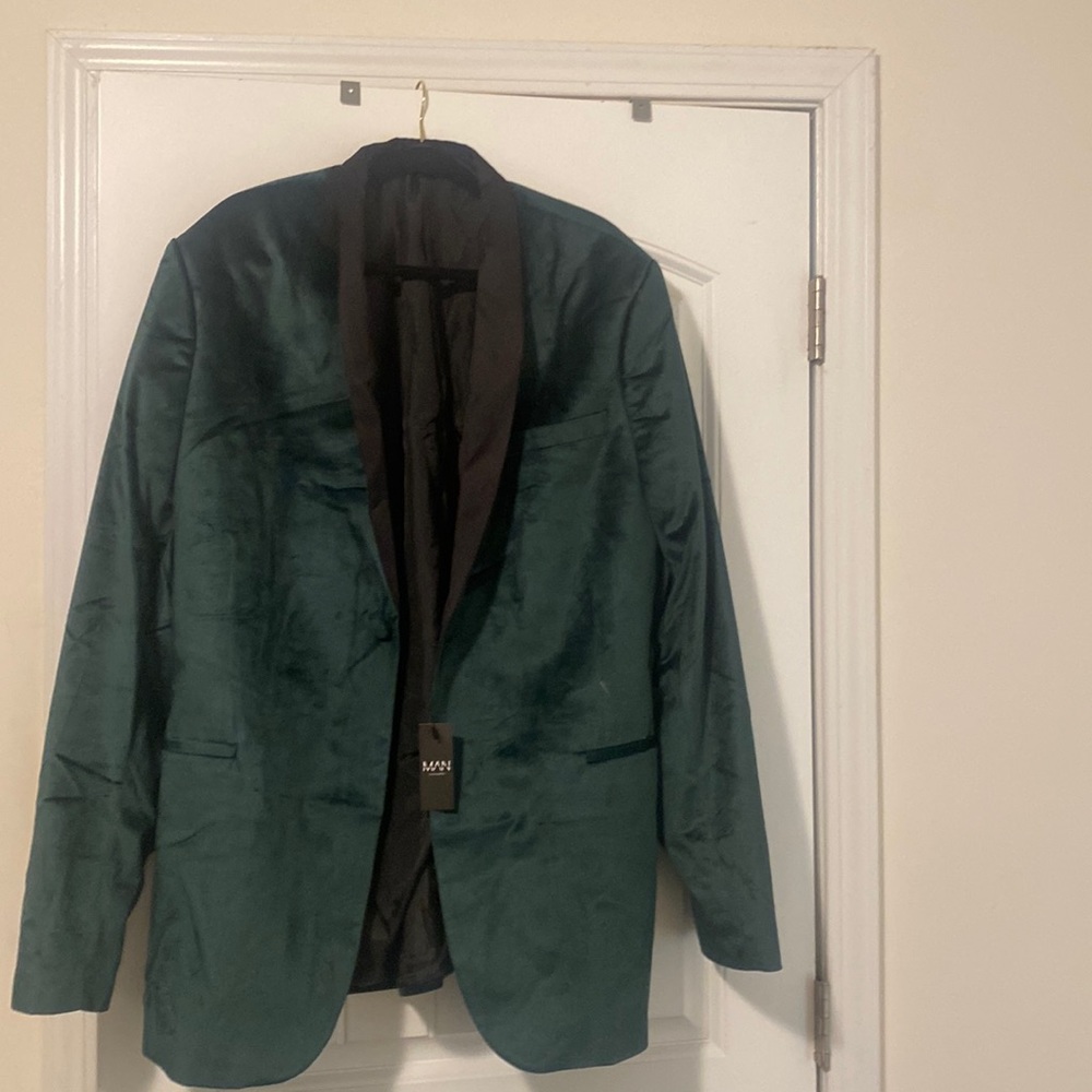 New blazer with tags. Dark velvet blazer!!